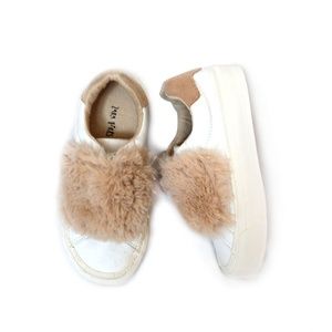 Super cute Zara Girl sneaker